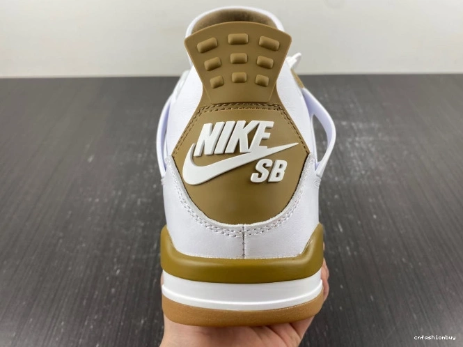 DR5415-120 Retro Jordan 4 SB 0915